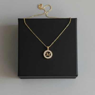 Személyre szabott nyaklánc kezdőbetűvel