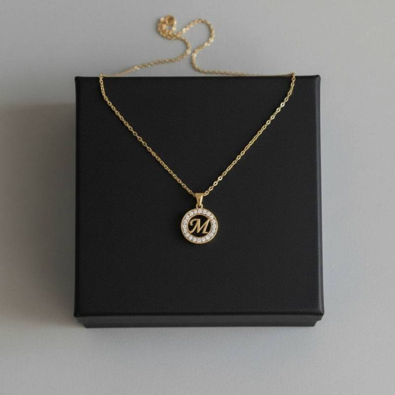 Személyre szabott nyaklánc kezdőbetűvel