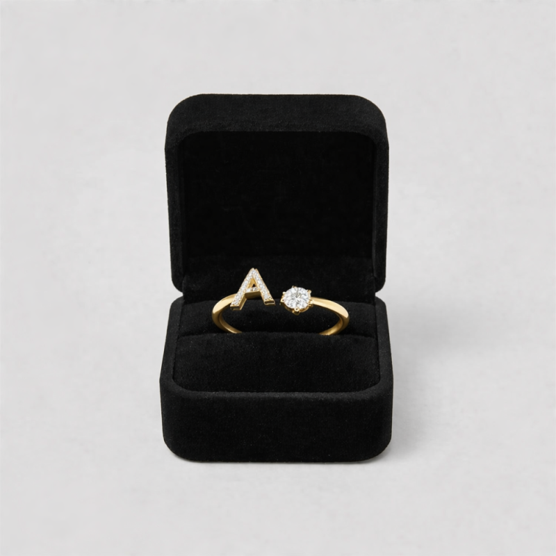 Személyre szabott gyűrű kezdőbetűvel