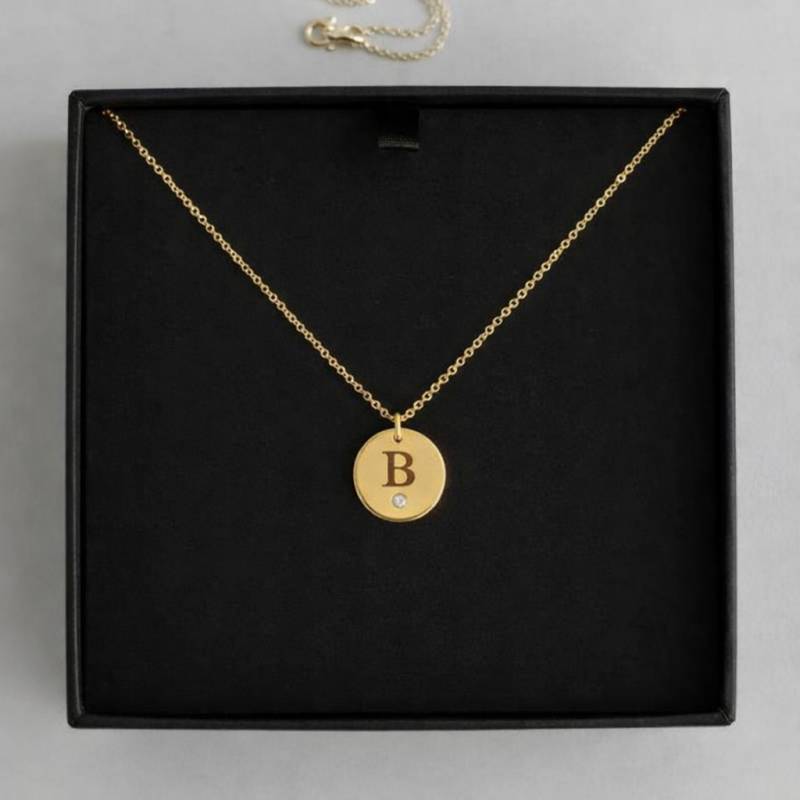 Személyre szabott nyaklánc kezdőbetűvel