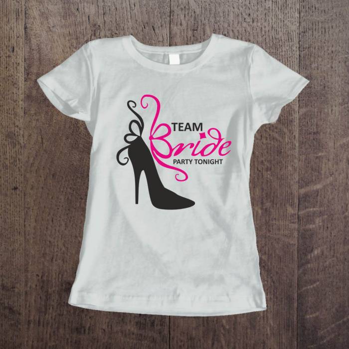 Lánybúcsúra Személyre Szabott Póló - Ma este buli Lánybúcsúra Személyre Szabott Póló - Ma este buli