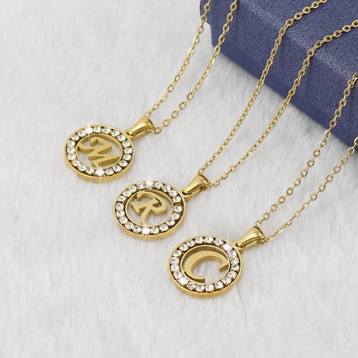 Személyre szabott nyaklánc kezdőbetűvel