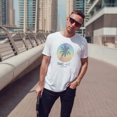 Személyre szabott férfi póló - Utazásfüggő