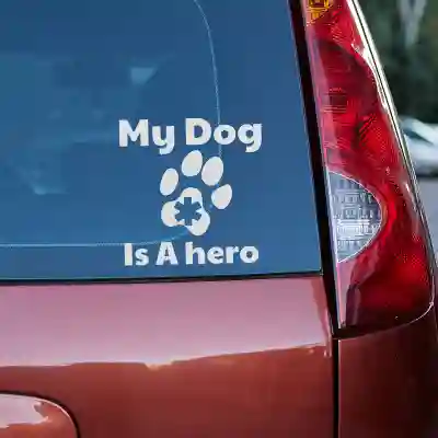 Autós matricák My dog is my Hero